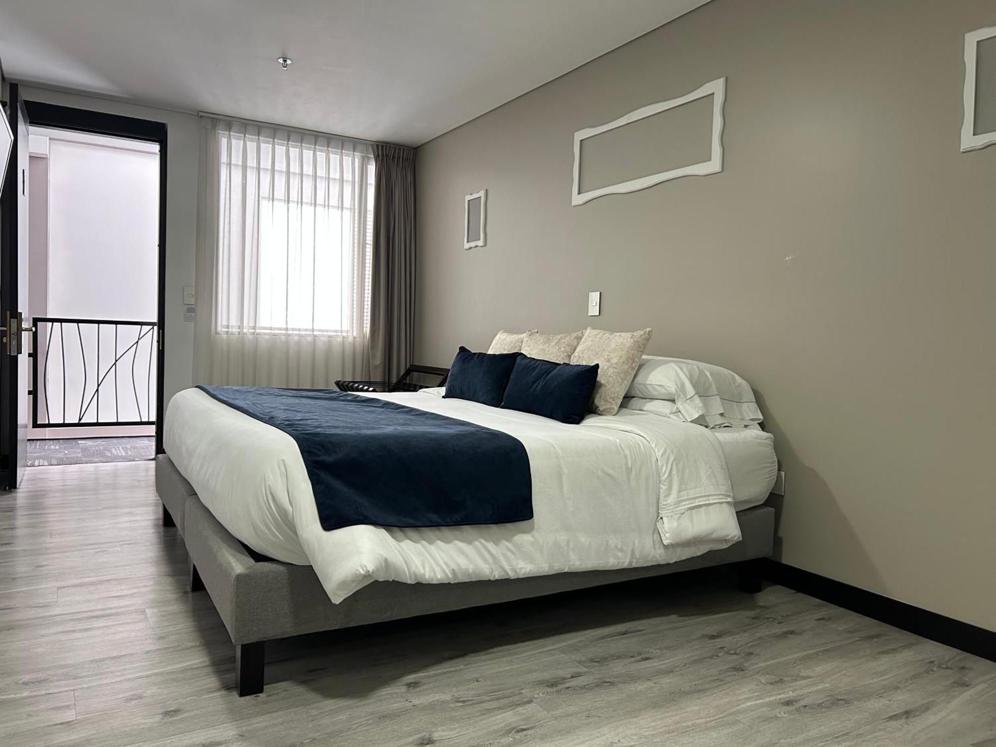 Hotel Wlh Silver Corferias Bogota Exterior photo